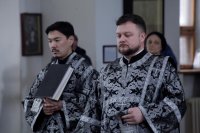 5-В Андреевском кафедральном соборе совершена первая в наступившем Великом посту Литургия Преждеосвященных Даров
