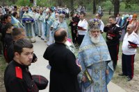 8-«Яко необоримую стену и источник чудес..». Божественная Литургия архиерейским чином на Святом Ключе