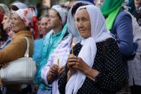16-«Яко необоримую стену и источник чудес..». Божественная Литургия архиерейским чином на Святом Ключе
