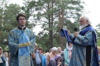 25-«Яко необоримую стену и источник чудес..». Божественная Литургия архиерейским чином на Святом Ключе