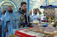 50-«Яко необоримую стену и источник чудес..». Божественная Литургия архиерейским чином на Святом Ключе
