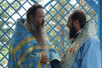 58-«Яко необоримую стену и источник чудес..». Божественная Литургия архиерейским чином на Святом Ключе