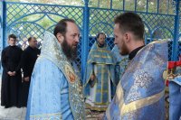 64-«Яко необоримую стену и источник чудес..». Божественная Литургия архиерейским чином на Святом Ключе
