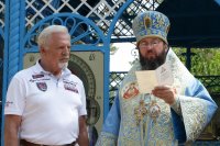75-«Яко необоримую стену и источник чудес..». Божественная Литургия архиерейским чином на Святом Ключе
