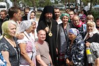 82-«Яко необоримую стену и источник чудес..». Божественная Литургия архиерейским чином на Святом Ключе