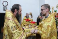 29-В Неделю 4-ю по Пятидесятнице епископ Амфилохий совершил Божественную Литургию в главном храме Рудного Алтая