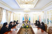 3-В Астане прошла встреча членов Синода Казахстанского Митрополичьего округа с министром общественного развития Республики Казахстан