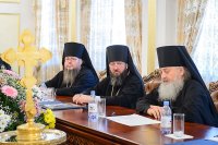 7-В Астане прошла встреча членов Синода Казахстанского Митрополичьего округа с министром общественного развития Республики Казахстан