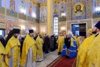 3-Глава Православной Церкви Казахстана и архипастыри Митрополичьего округа совершили воскресную Литургию в главном храме страны