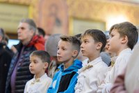 15-Глава Православной Церкви Казахстана и архипастыри Митрополичьего округа совершили воскресную Литургию в главном храме страны