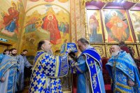 16-Епископ Амфилохий принял участие в праздновании в честь Феодоровской иконы Пресвятой Богородицы в Алма-Ате