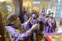 9-В субботу по Воздвижении епископ Амфилохий молился в Матронинском храме Иверско-Серафимовского монастыря Алма-Аты
