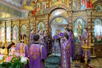 13-В субботу по Воздвижении епископ Амфилохий молился в Матронинском храме Иверско-Серафимовского монастыря Алма-Аты