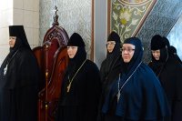 14-В субботу по Воздвижении епископ Амфилохий молился в Матронинском храме Иверско-Серафимовского монастыря Алма-Аты