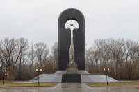 1-Митрополит Астанайский и Казахстанский Александр почтил память жертв ядерных испытаний на Семипалатинском полигоне 