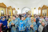 9-В день памяти евангелиста Луки митрополит Александр совершил Божественную Литургию в старейшем храме города Усть-Каменогорска 