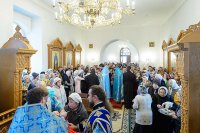 21-В день памяти евангелиста Луки митрополит Александр совершил Божественную Литургию в старейшем храме города Усть-Каменогорска 