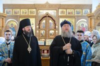 25-В день памяти евангелиста Луки митрополит Александр совершил Божественную Литургию в старейшем храме города Усть-Каменогорска 
