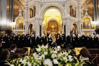 7-В 10-ю годовщину интронизации Святейшего Патриарха Кирилла в Храме Христа Спасителя совершена Литургия с участием Предстоятелей и представителей Поместных Церквей