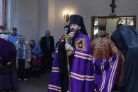 2-Служение епископа Амфилохия в Неделю о слепом в главном храме Восточного Казахстана