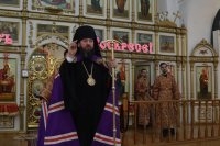 3-Служение епископа Амфилохия в Неделю о слепом в главном храме Восточного Казахстана