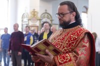 11-Служение епископа Амфилохия в Неделю о слепом в главном храме Восточного Казахстана