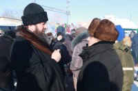 8-Рождественские народные гуляния на соборной площади главного храма Восточного Казахстана