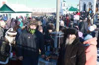 17-Рождественские народные гуляния на соборной площади главного храма Восточного Казахстана