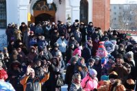 19-Рождественские народные гуляния на соборной площади главного храма Восточного Казахстана