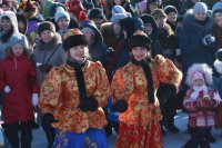 22-Рождественские народные гуляния на соборной площади главного храма Восточного Казахстана