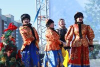 24-Рождественские народные гуляния на соборной площади главного храма Восточного Казахстана