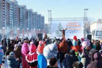 33-Рождественские народные гуляния на соборной площади главного храма Восточного Казахстана