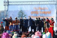35-Рождественские народные гуляния на соборной площади главного храма Восточного Казахстана