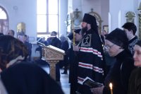 8-Начало чтения Великого покаянного канона в главном храме Рудного Алтая