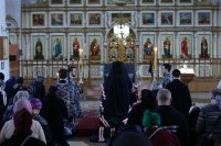12-Начало чтения Великого покаянного канона в главном храме Рудного Алтая