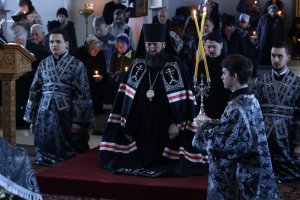 Епископ Амфилохий совершил чтение третьей части Великого покаянного канона в Андреевском кафедральном соборе