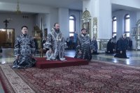 3-Первая Божественная Литургия Преждеосвященных Даров совершена в Андреевском кафедральном соборе