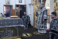 9-Первая Божественная Литургия Преждеосвященных Даров совершена в Андреевском кафедральном соборе