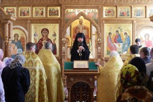 Божественная Литургия в Неделю 17-ю по Пятидесятнице