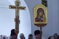 12-«Величаем Тя, Живодавче Христе, и чтим Всесвятаго Духа Твоего, Егоже от Отца послал еси Божественным учеником Твоим» (+ВИДЕО)