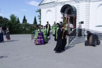 13-«Величаем Тя, Живодавче Христе, и чтим Всесвятаго Духа Твоего, Егоже от Отца послал еси Божественным учеником Твоим» (+ВИДЕО)