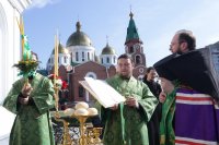 16-«Величаем Тя, Живодавче Христе, и чтим Всесвятаго Духа Твоего, Егоже от Отца послал еси Божественным учеником Твоим» (+ВИДЕО)
