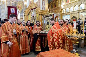 Чудотворный Феодоровский образ Царицы Небесной встретила Южная столица Казахстана 