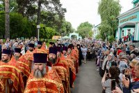 12-Празднование 20-летия Астанайской и Алма-Атинской епархии продолжилось служением Литургии в Никольском соборе Южной столицы 
