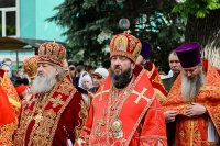 24-Празднование 20-летия Астанайской и Алма-Атинской епархии продолжилось служением Литургии в Никольском соборе Южной столицы 