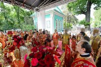 34-Празднование 20-летия Астанайской и Алма-Атинской епархии продолжилось служением Литургии в Никольском соборе Южной столицы 