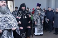 5-Епископ Амфилохий совершил вечерню в соединении с  Литургией Преждеосвященных Даров в старейшем храме Усть-Каменогорска