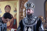 21-Епископ Амфилохий совершил вечерню в соединении с  Литургией Преждеосвященных Даров в старейшем храме Усть-Каменогорска
