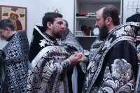 24-Епископ Амфилохий совершил вечерню в соединении с  Литургией Преждеосвященных Даров в старейшем храме Усть-Каменогорска
