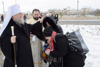 3-В Лазареву субботу епископ Амфилохий сослужил Главе Митрополичьего округа за Литургией на месте подвигов новомучениц и исповедниц Акмолинских